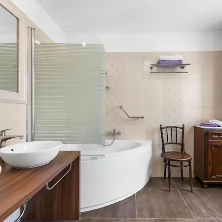 Rustic San Vincenti בית נופש