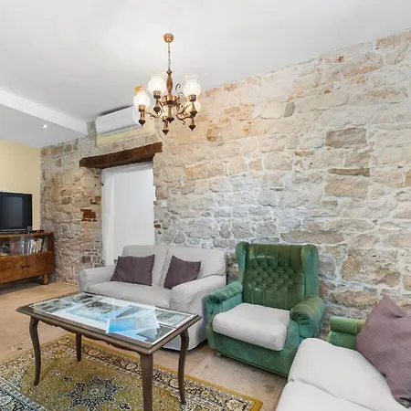 Rustic San Vincenti *